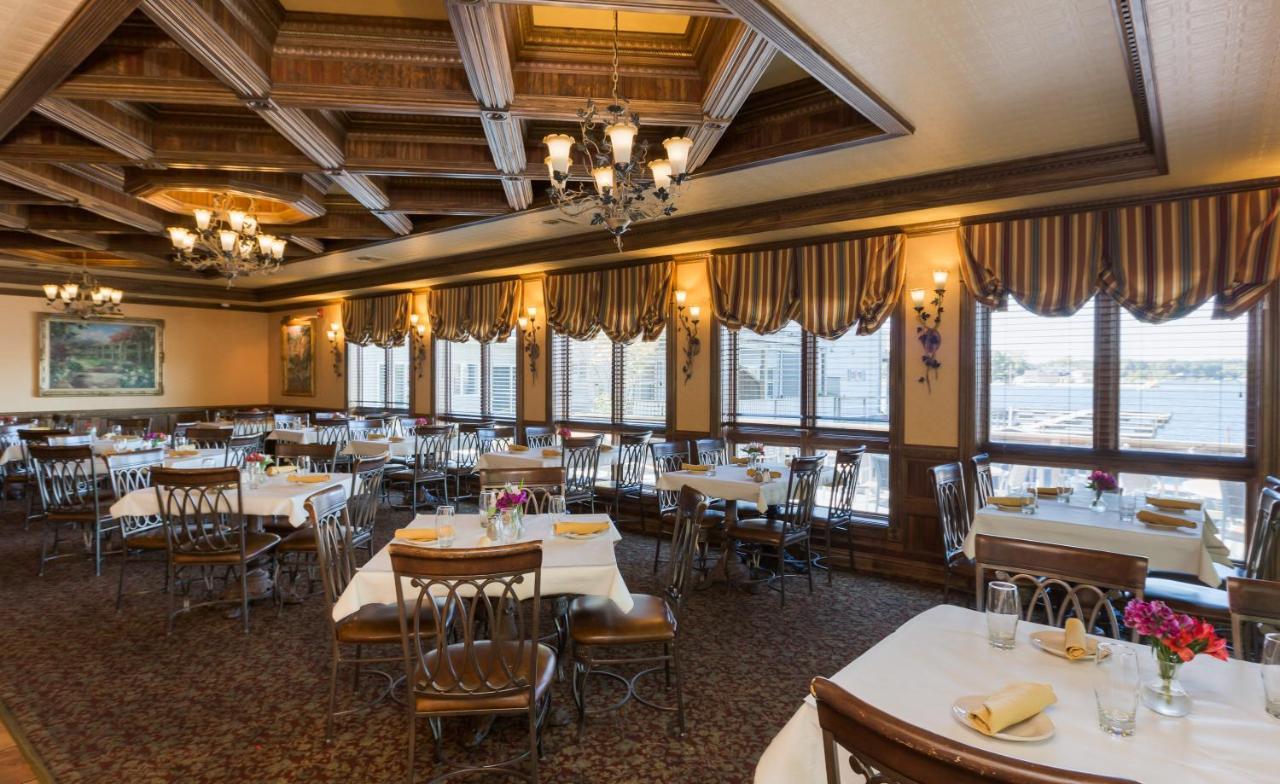 The Blue Heron Inn La Porte Экстерьер фото