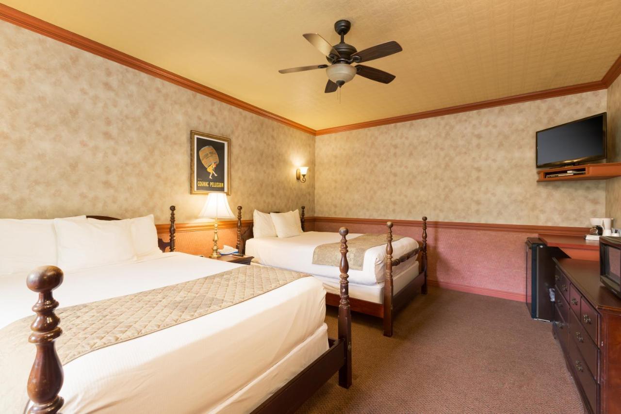 The Blue Heron Inn La Porte Экстерьер фото